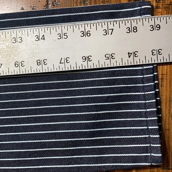 Levi’s Wedgie Straight Jeans - Picture 10 of 13